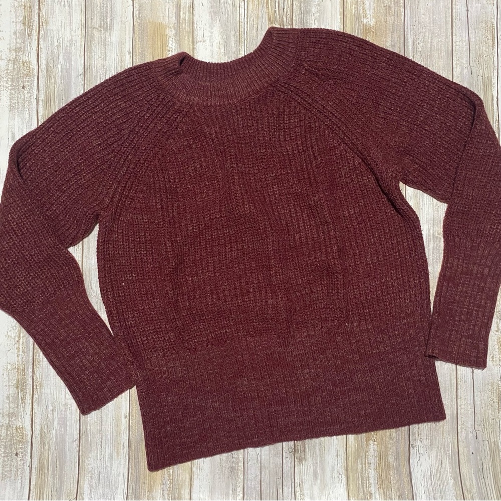 Women’s Universal Thread Sweater